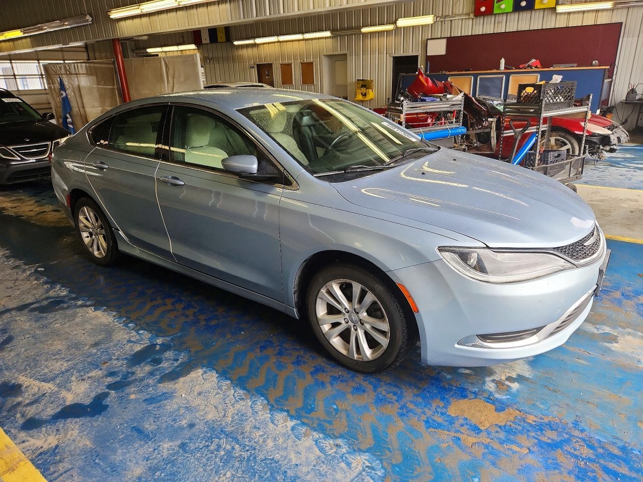 2015 Chrysler 200 Limited - Фото 4