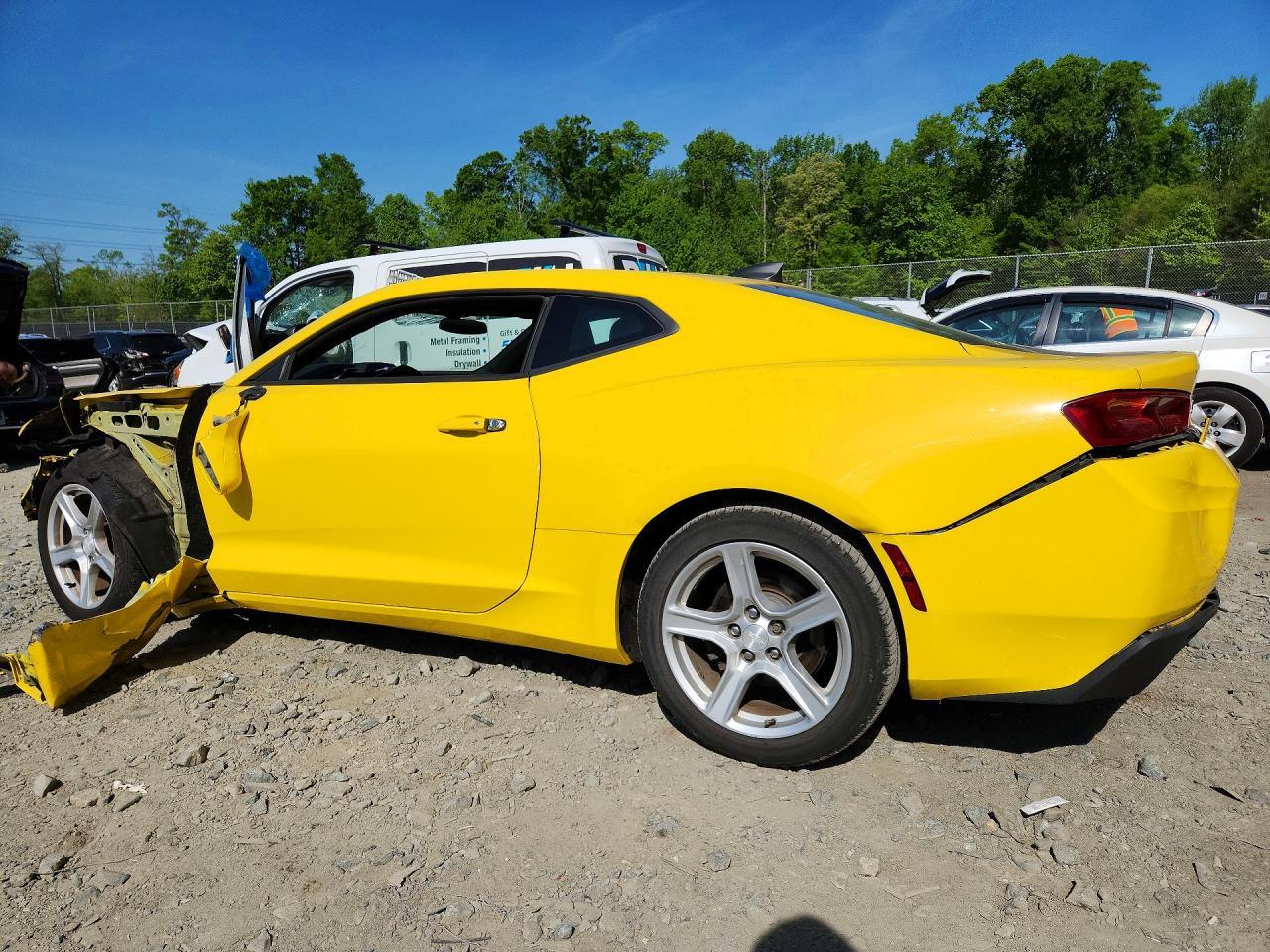 2016 Chevrolet Camaro Lt - Image 2