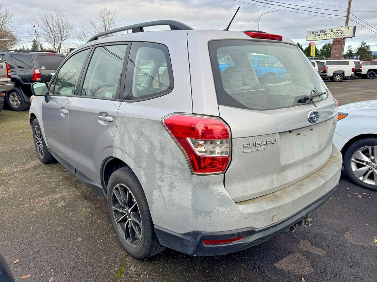 2015 Subaru Forester 2.5I - Image 3