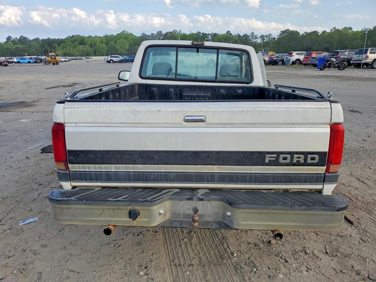 1993 Ford F150 - Image 6