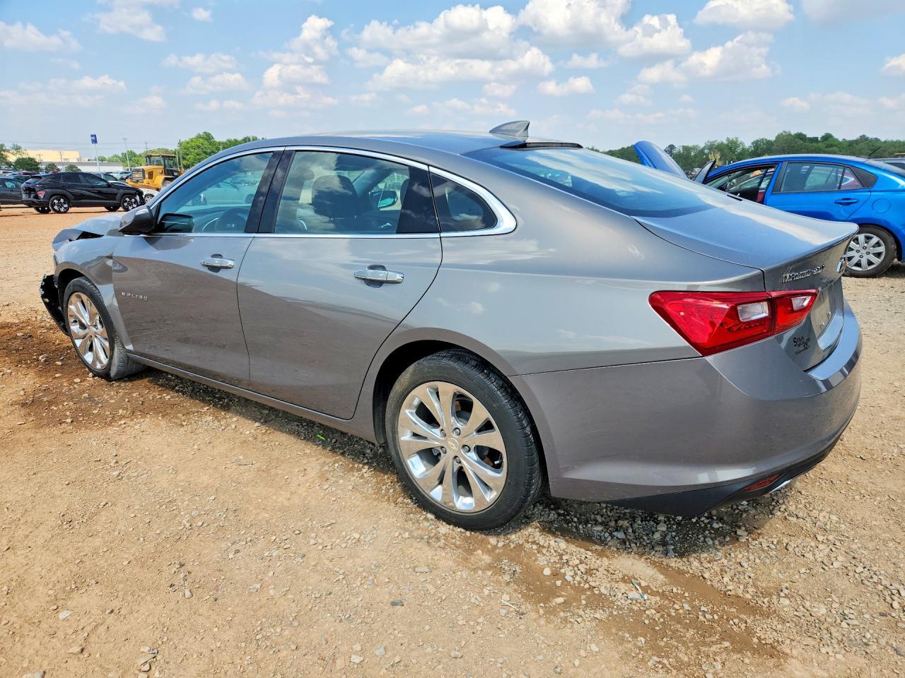 2018 Chevrolet Malibu Premier - Фото 2