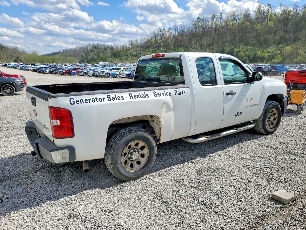 2010 Chevrolet Silverado K1500 - Image 3