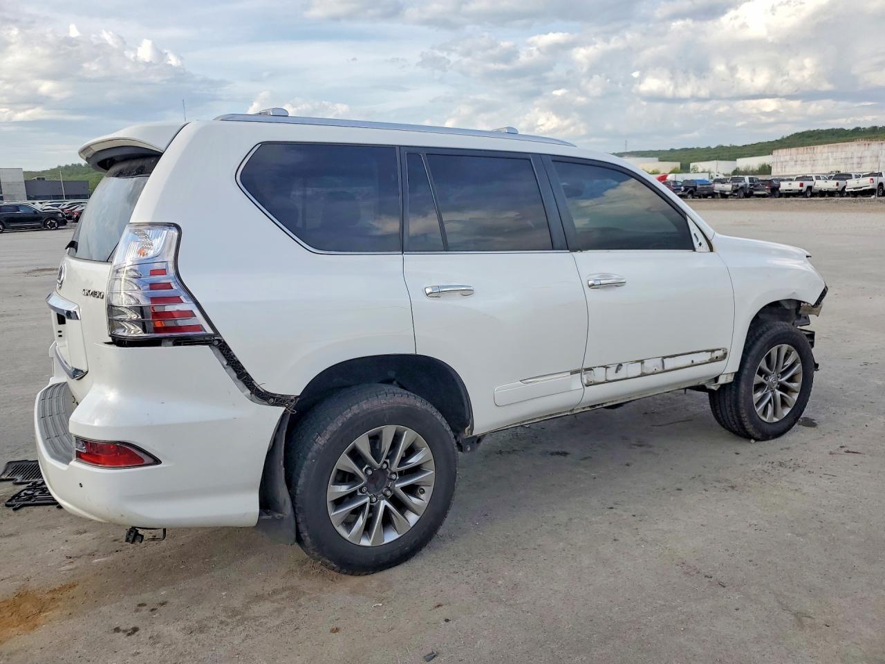 2017 Lexus Gx 460 Luxury - Фото 3
