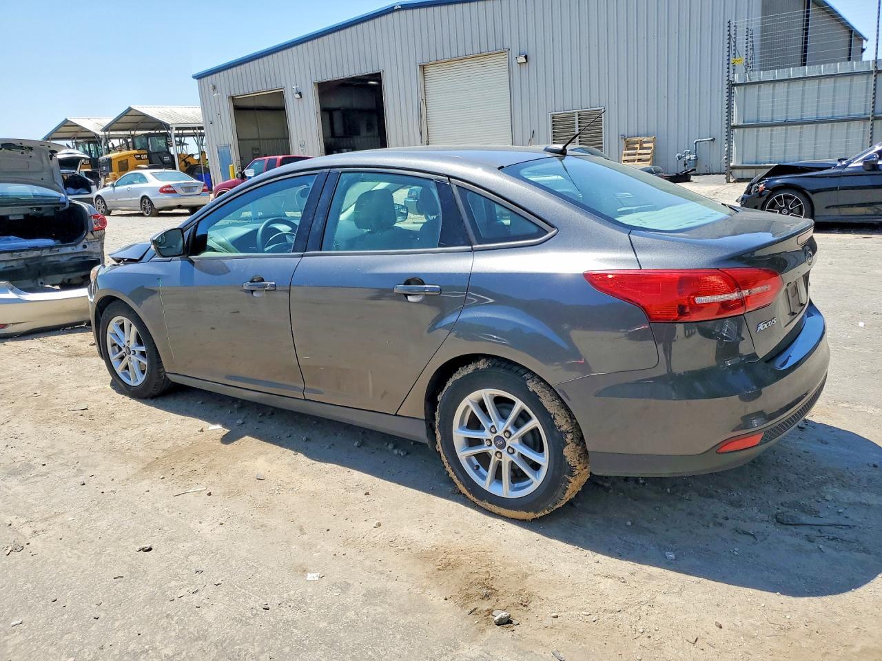2015 Ford Focus Se - Фото 2