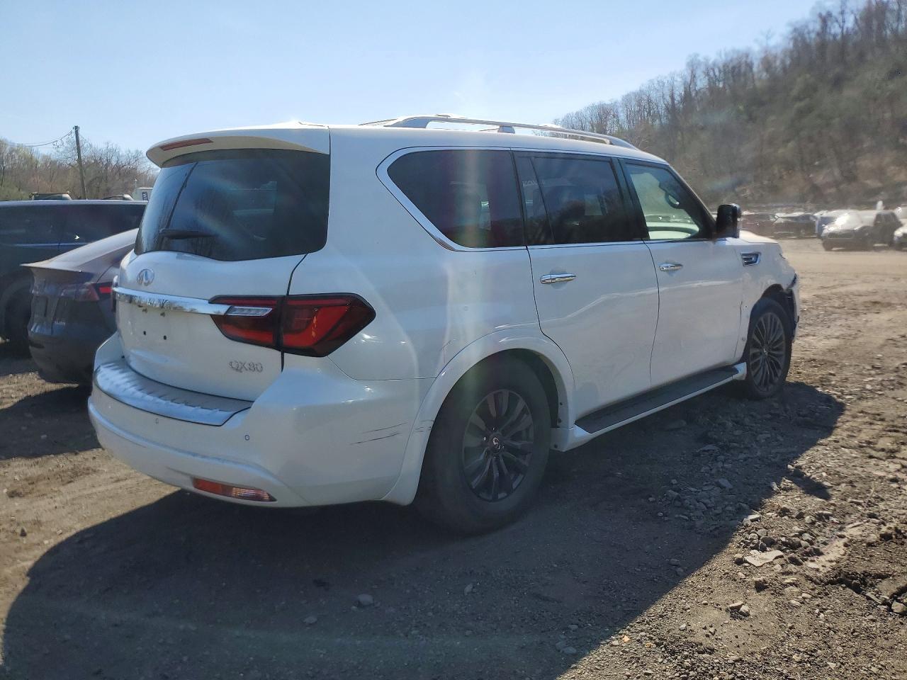 2023 Infiniti Qx80 Sensory - Image 3
