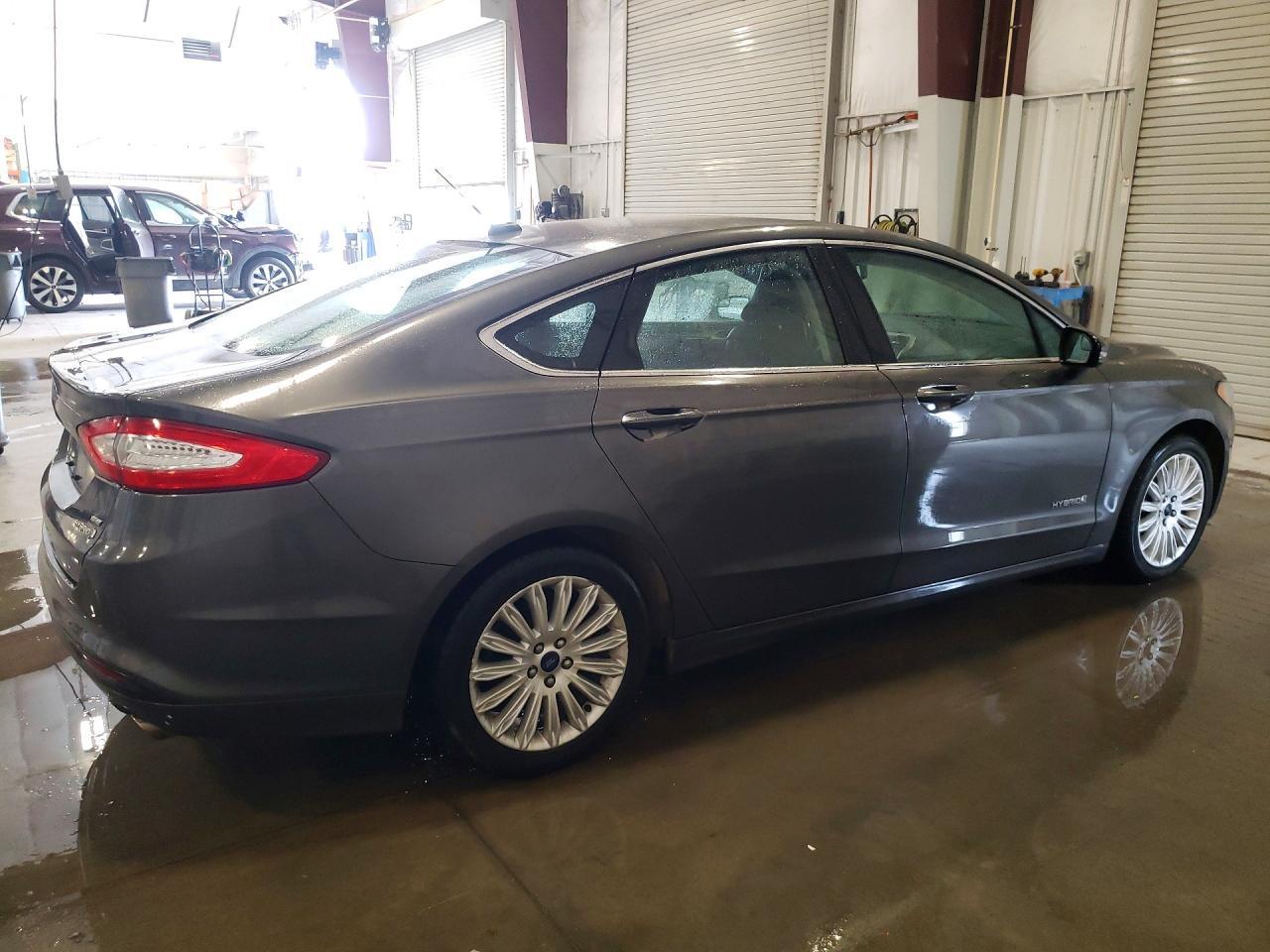 2015 Ford Fusion Se Hybrid - Image 3