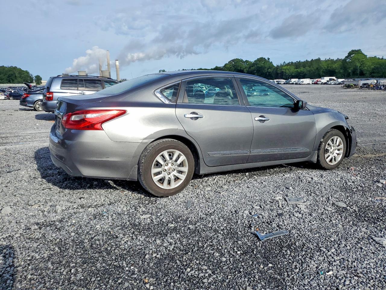 2017 Nissan Altima 2.5 S - Image 3