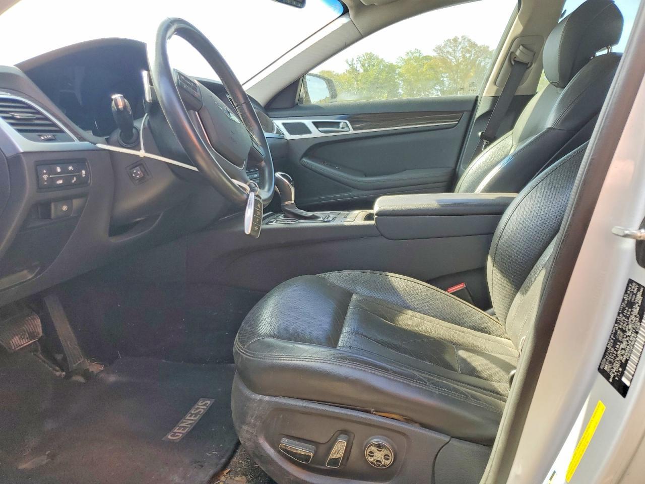 2017 Genesis G80 3.8 - Image 7