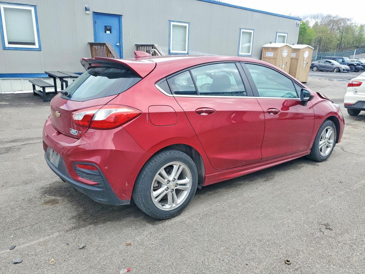 2017 Chevrolet Cruze Lt - Image 3