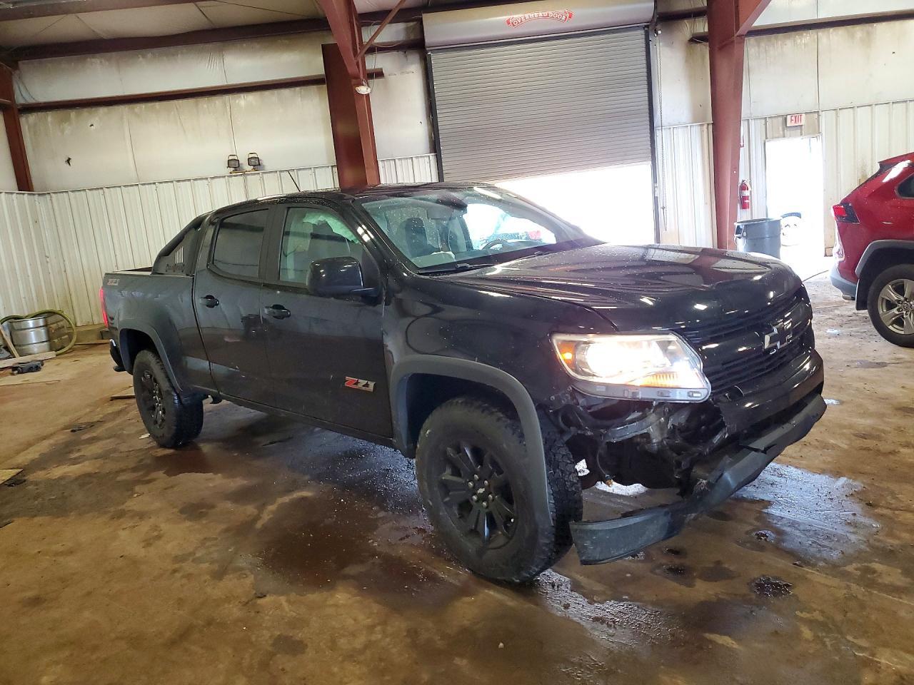 2017 Chevrolet Colorado Z71 - Image 4