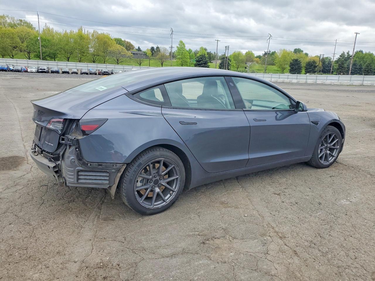 2022 Tesla Model 3 - Фото 3