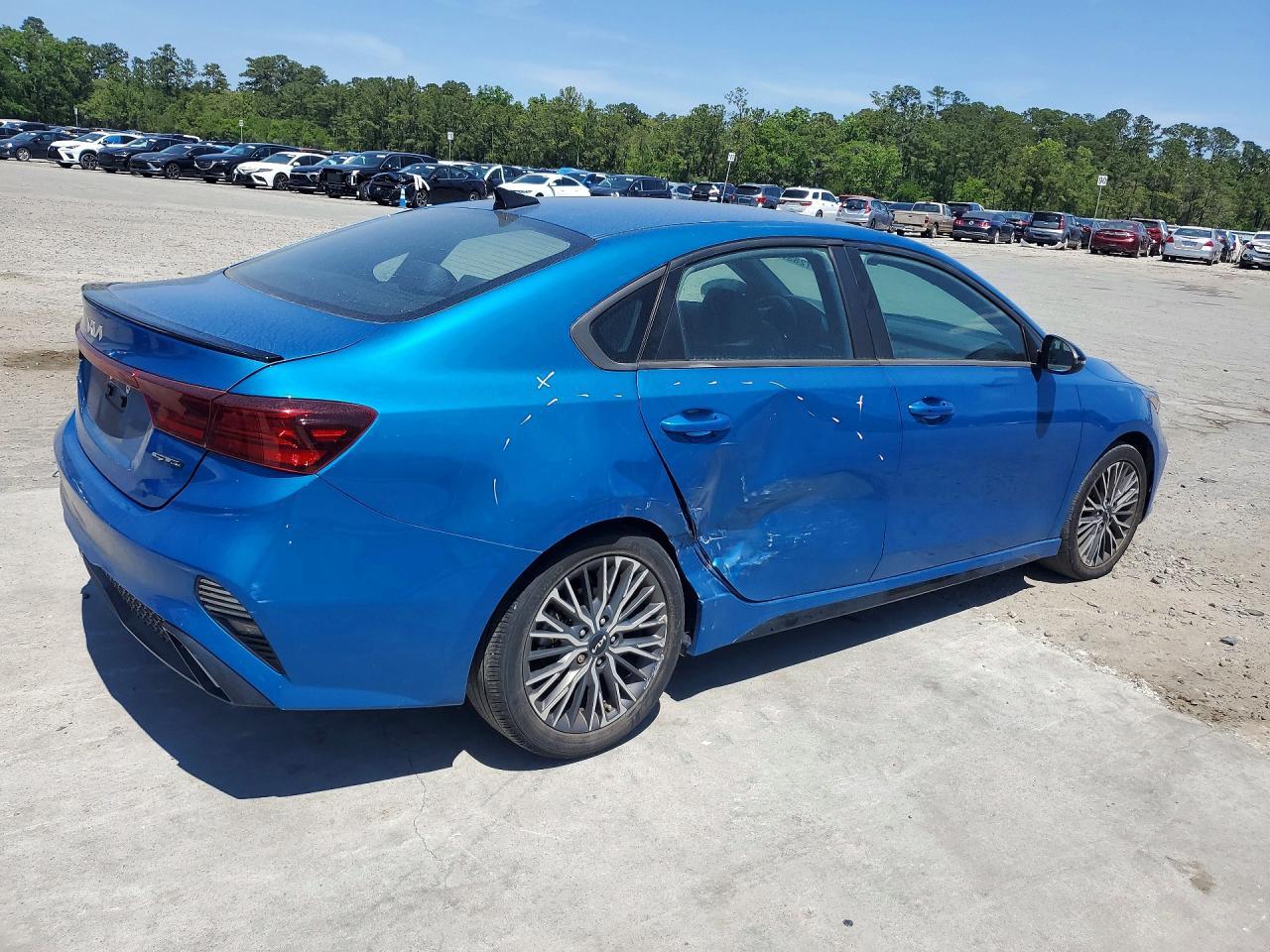 2022 Kia Forte Gt Line - Фото 3