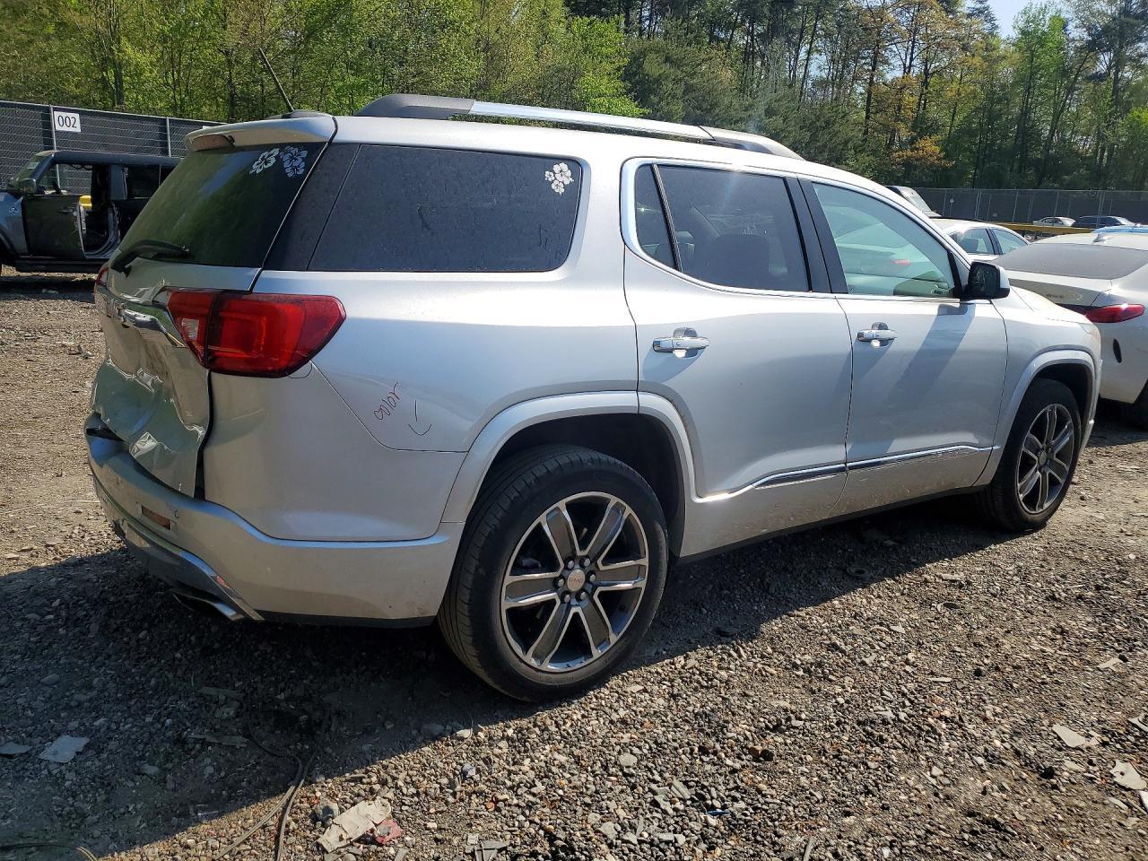2019 GMC Acadia Denali - Image 3