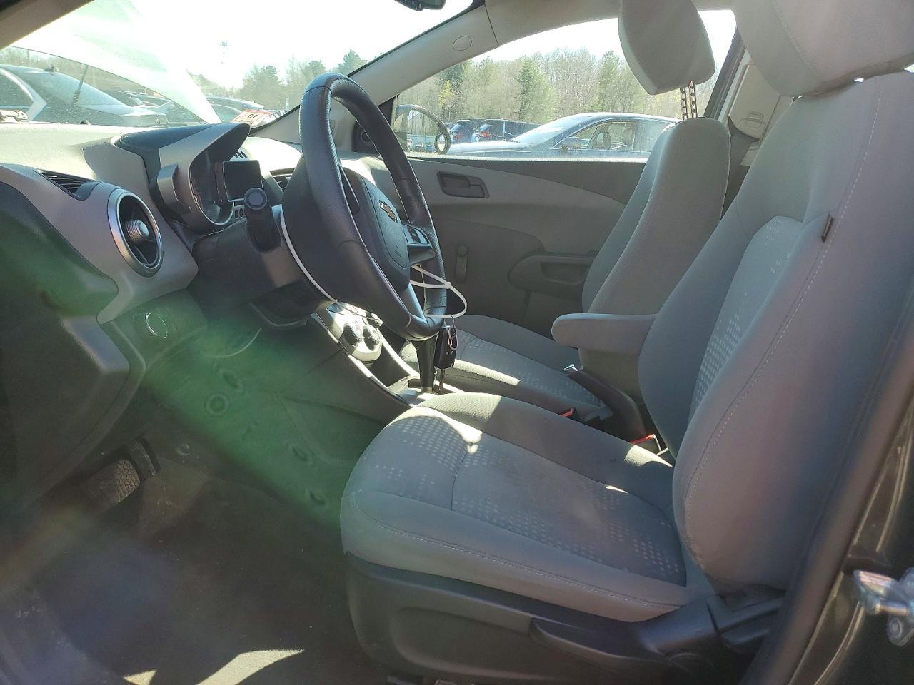 2016 Chevrolet Sonic Ls - Image 7