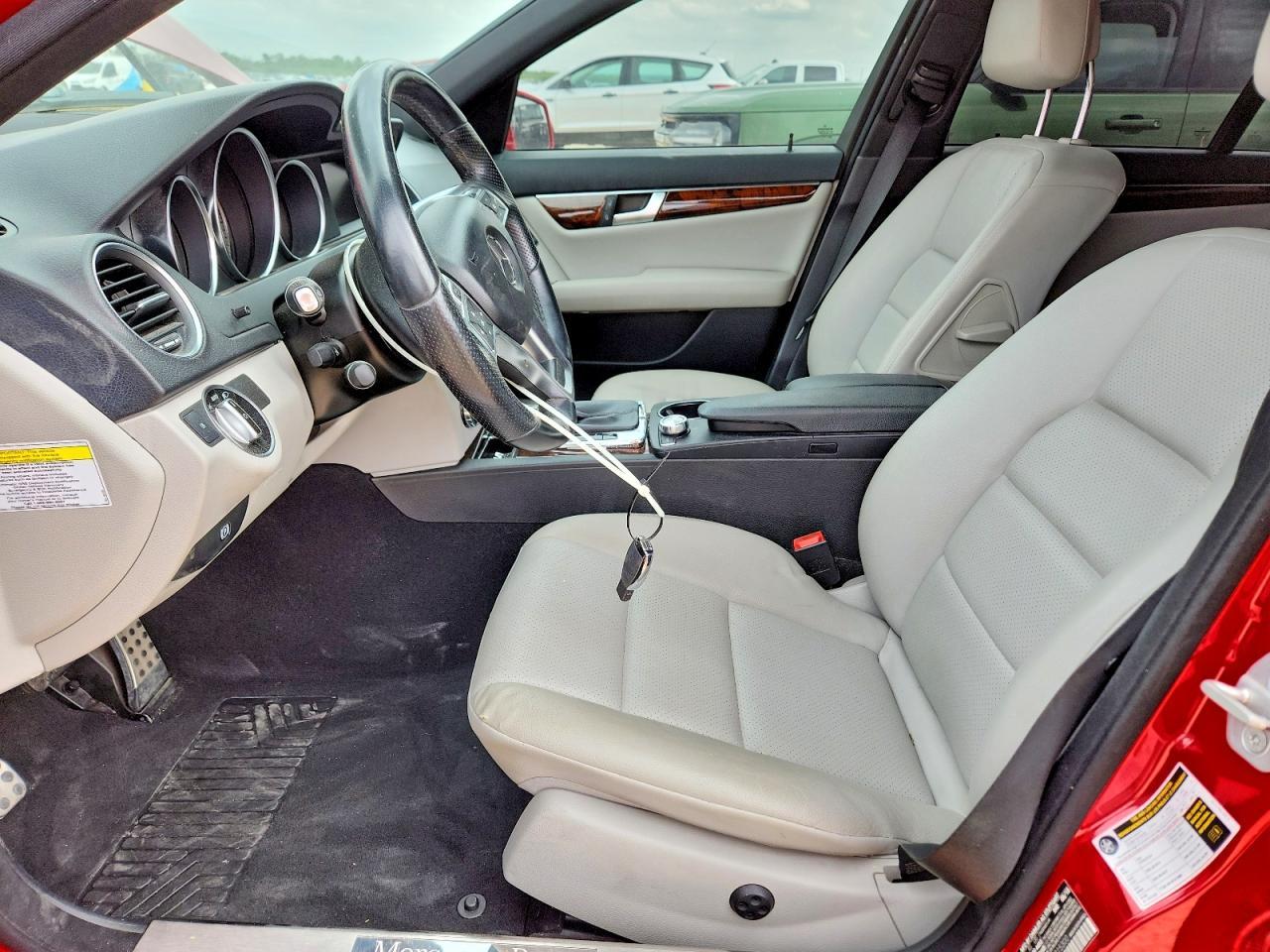 2014 Mercedes-Benz C 250 - Фото 7