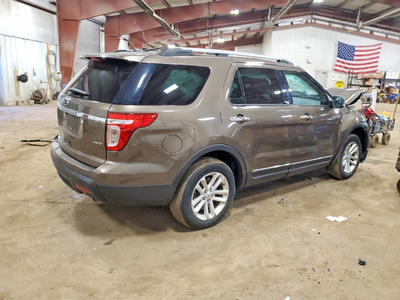 2015 Ford Explorer Xlt - Фото 3