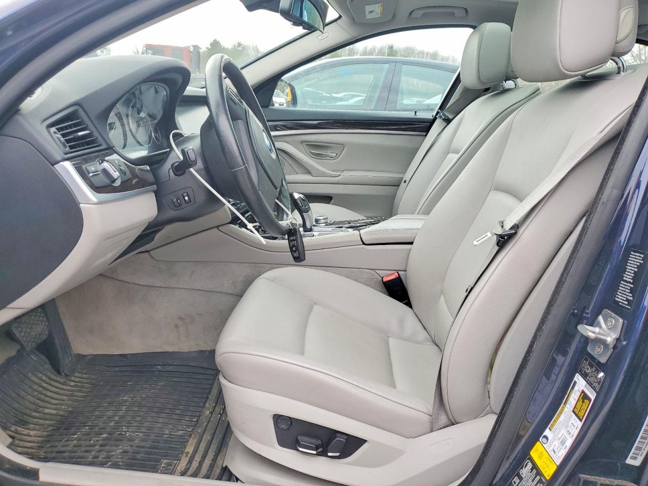 2012 BMW 528 Xi - Image 7