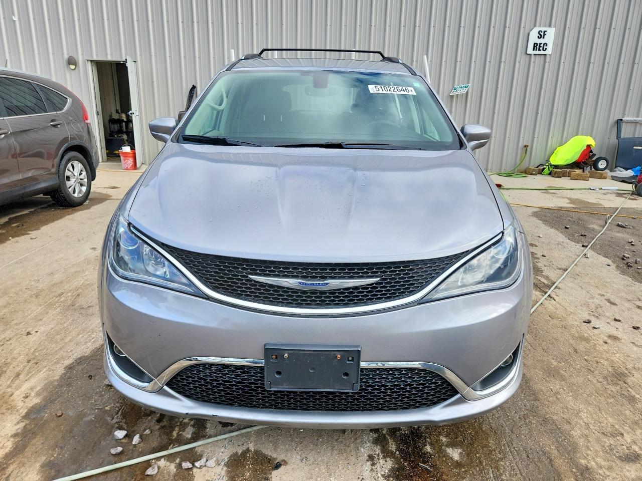 2017 Chrysler Pacifica Touring L Plus - Фото 5