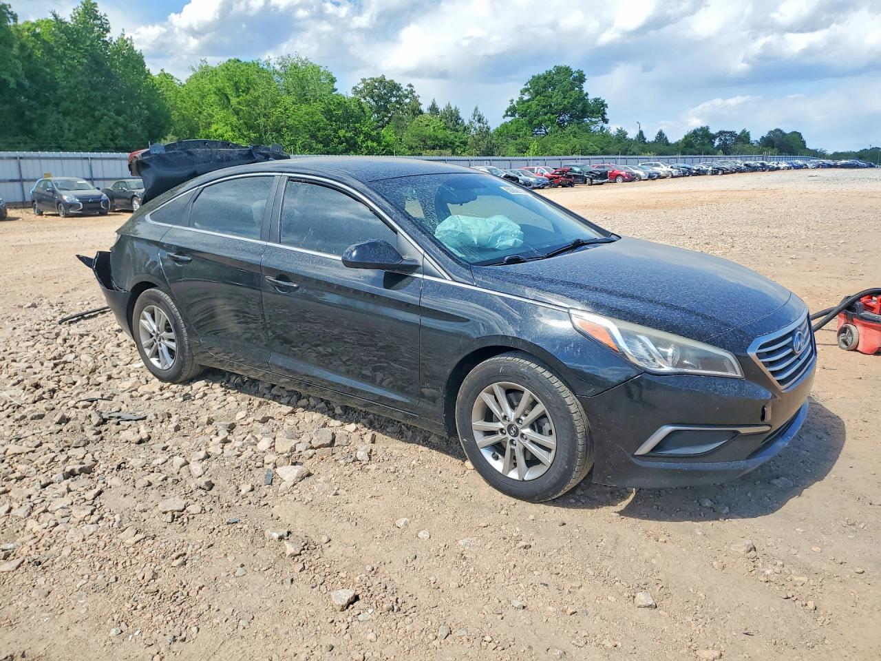2017 Hyundai Sonata Se - Image 4
