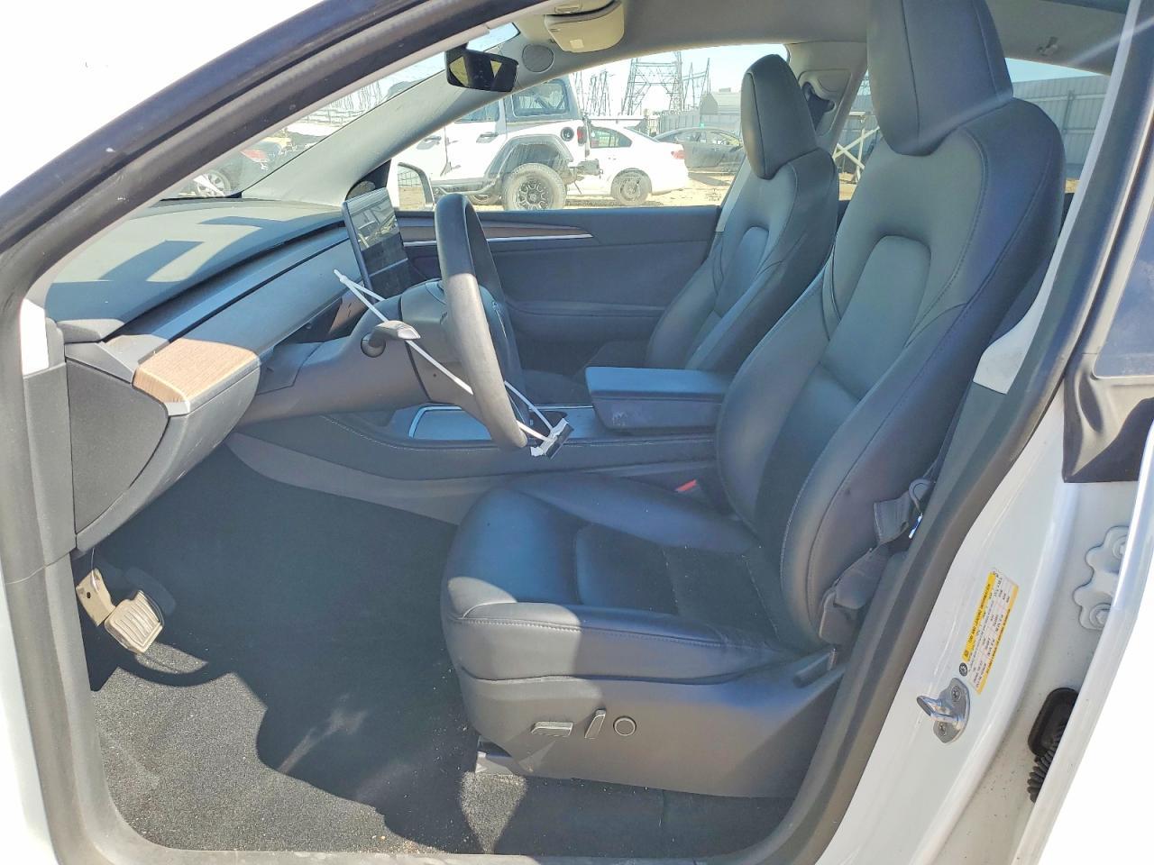 2023 Tesla Model Y - Фото 7