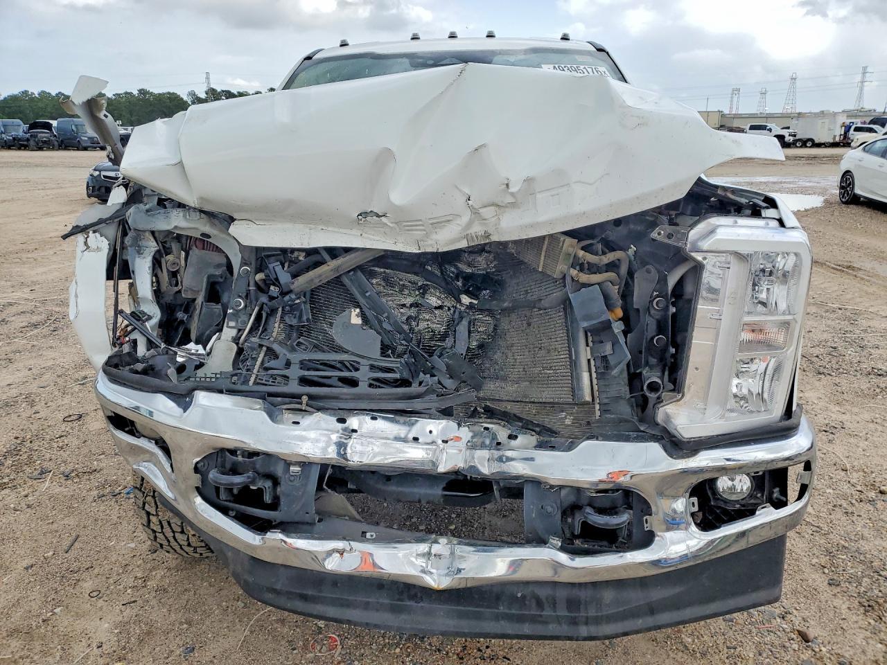 2024 Ford F350 Super Duty - Фото 5