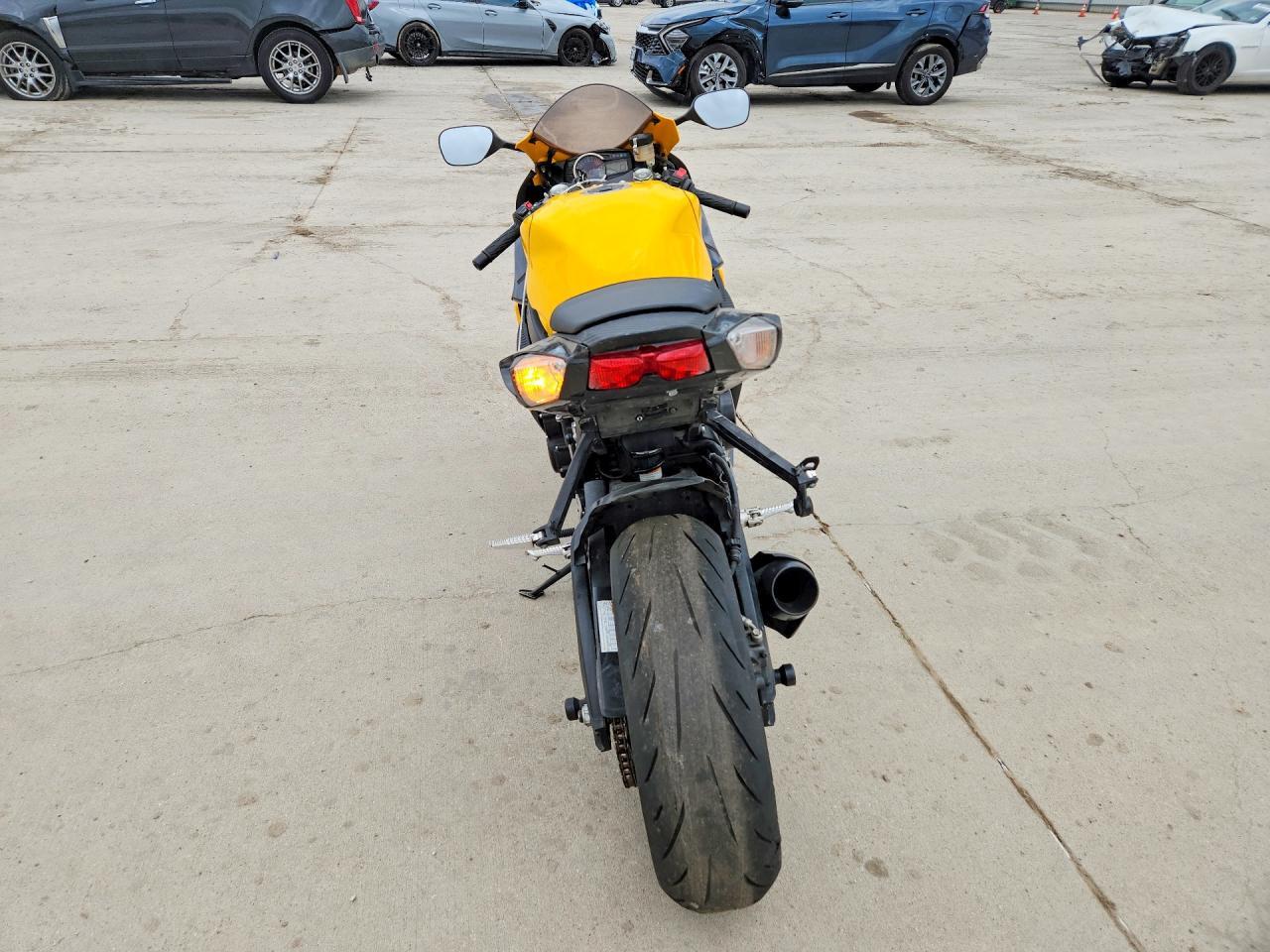 2012 Suzuki Gsx750 - Image 4