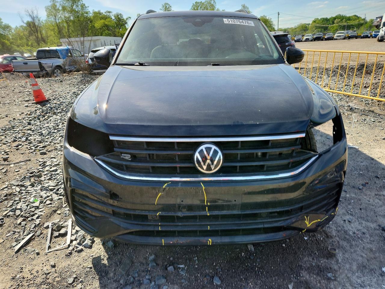 2022 Volkswagen Tiguan Se R-Line Black - Image 5