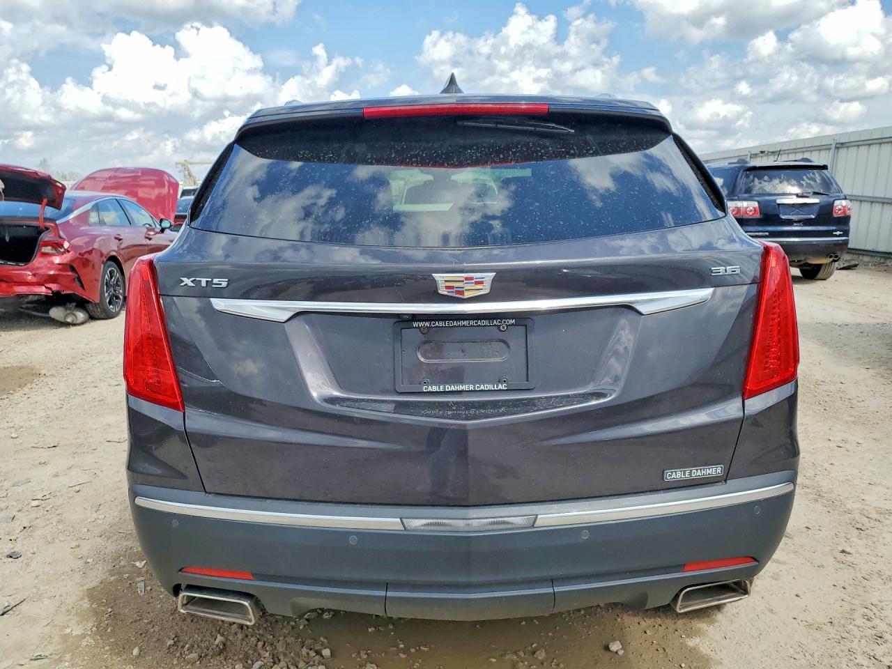 2017 Cadillac Xt5 Premium Luxury - Image 6
