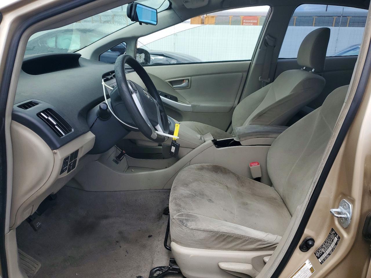 2011 Toyota Prius Two - Фото 7