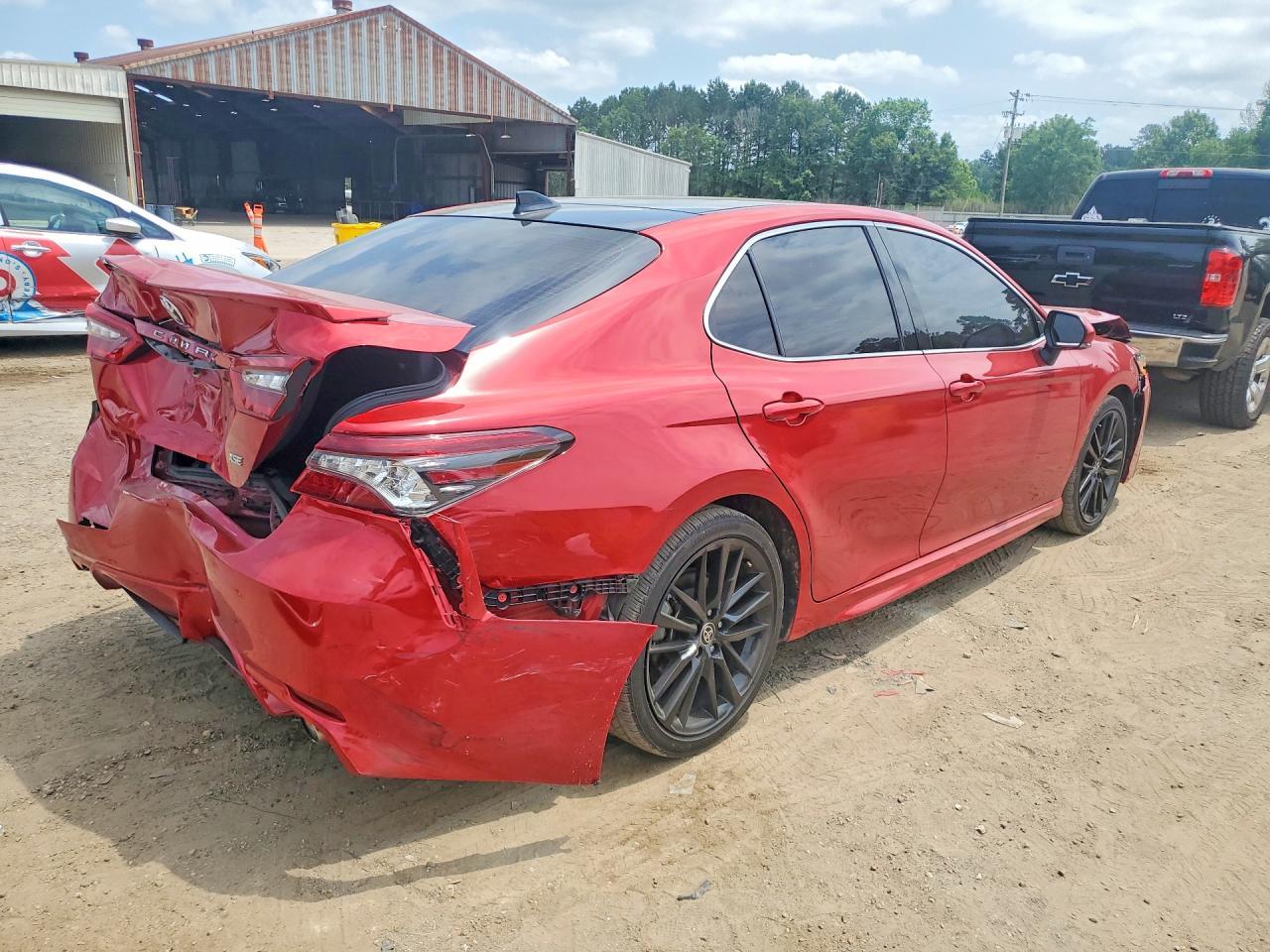 2021 Toyota Camry Xse - Фото 3