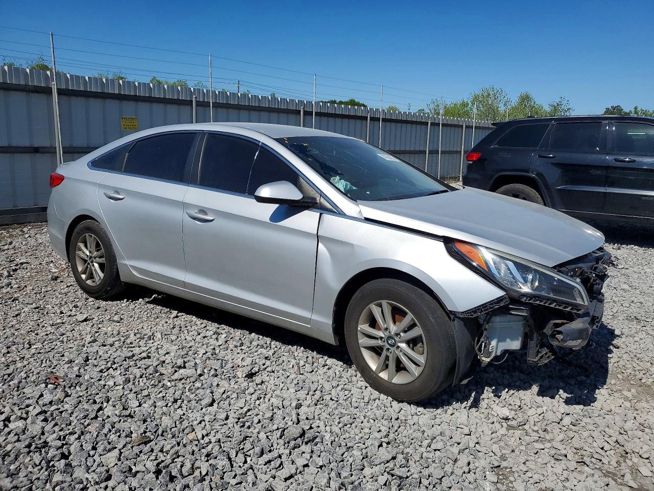 2017 Hyundai Sonata Base - Image 4