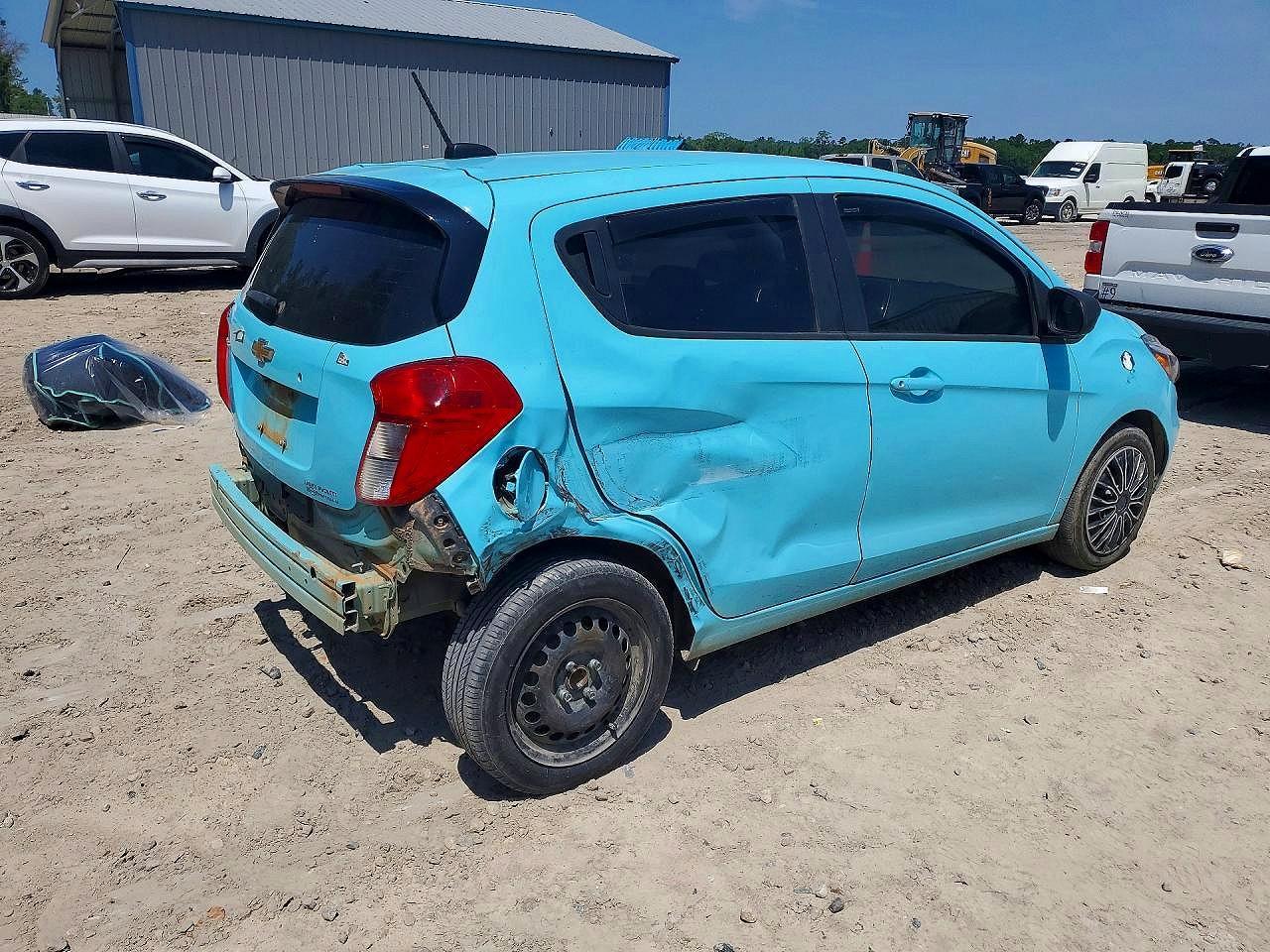 2021 Chevrolet Spark Ls - Фото 3