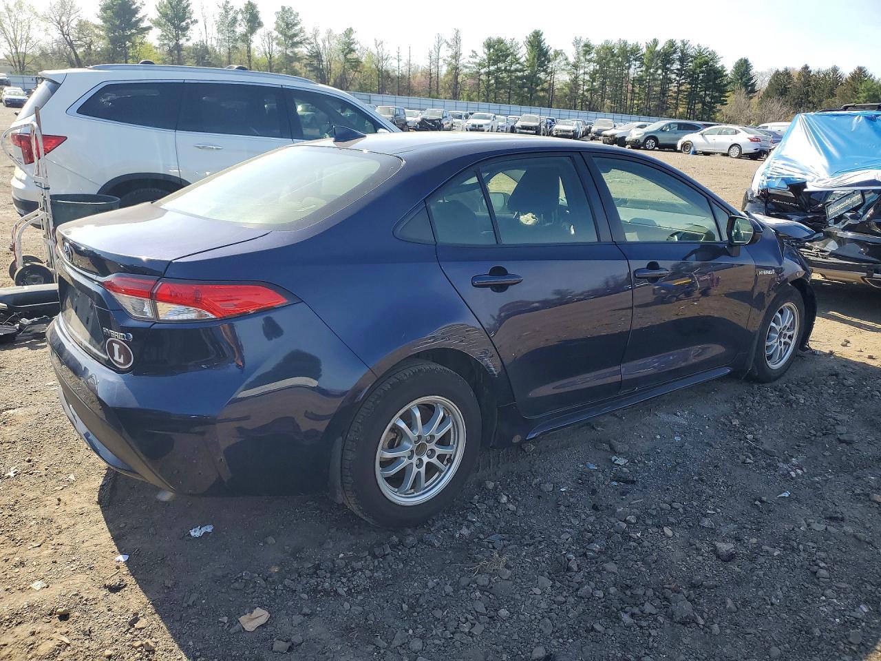 2021 Toyota Corolla Le - Фото 3