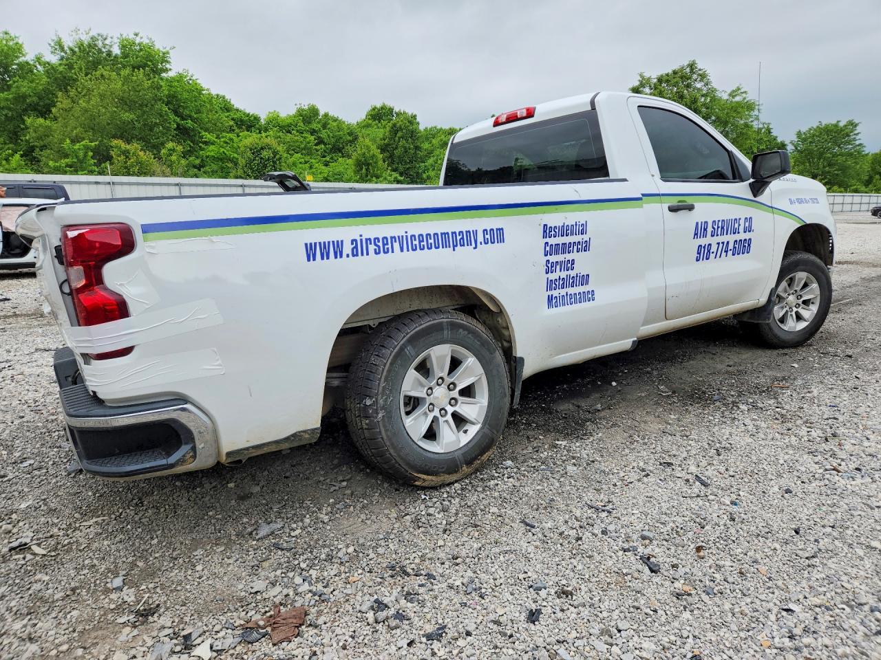 2023 Chevrolet Silverado C1500 - Image 3