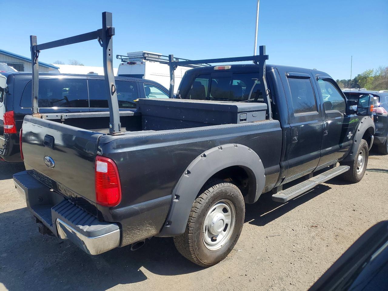 2011 Ford F250 Super Duty - Фото 3