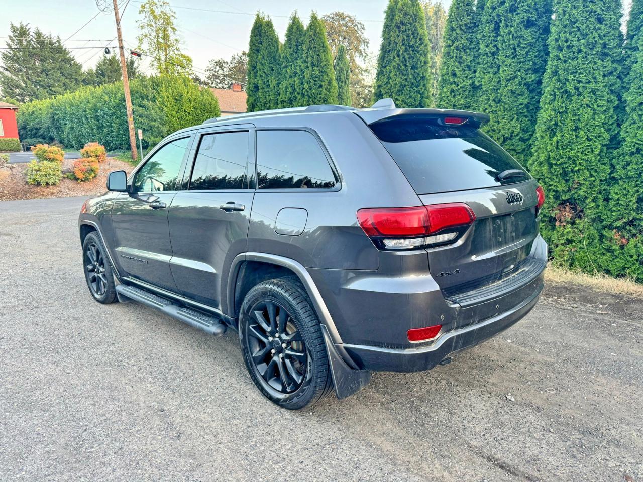 2020 Jeep Grand Cherokee Laredo - Фото 3