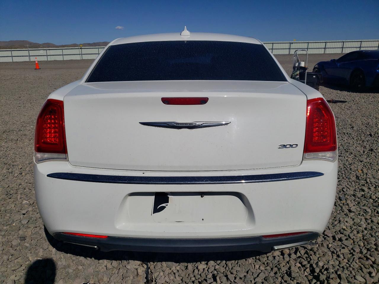 2016 Chrysler 300 Limited - Image 6