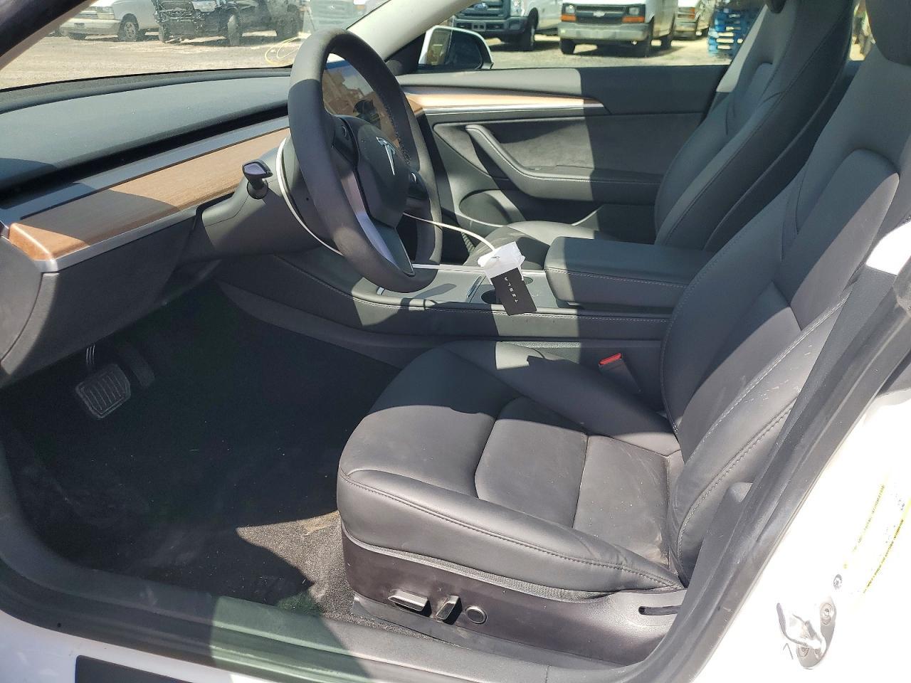 2023 Tesla Model 3 - Фото 7