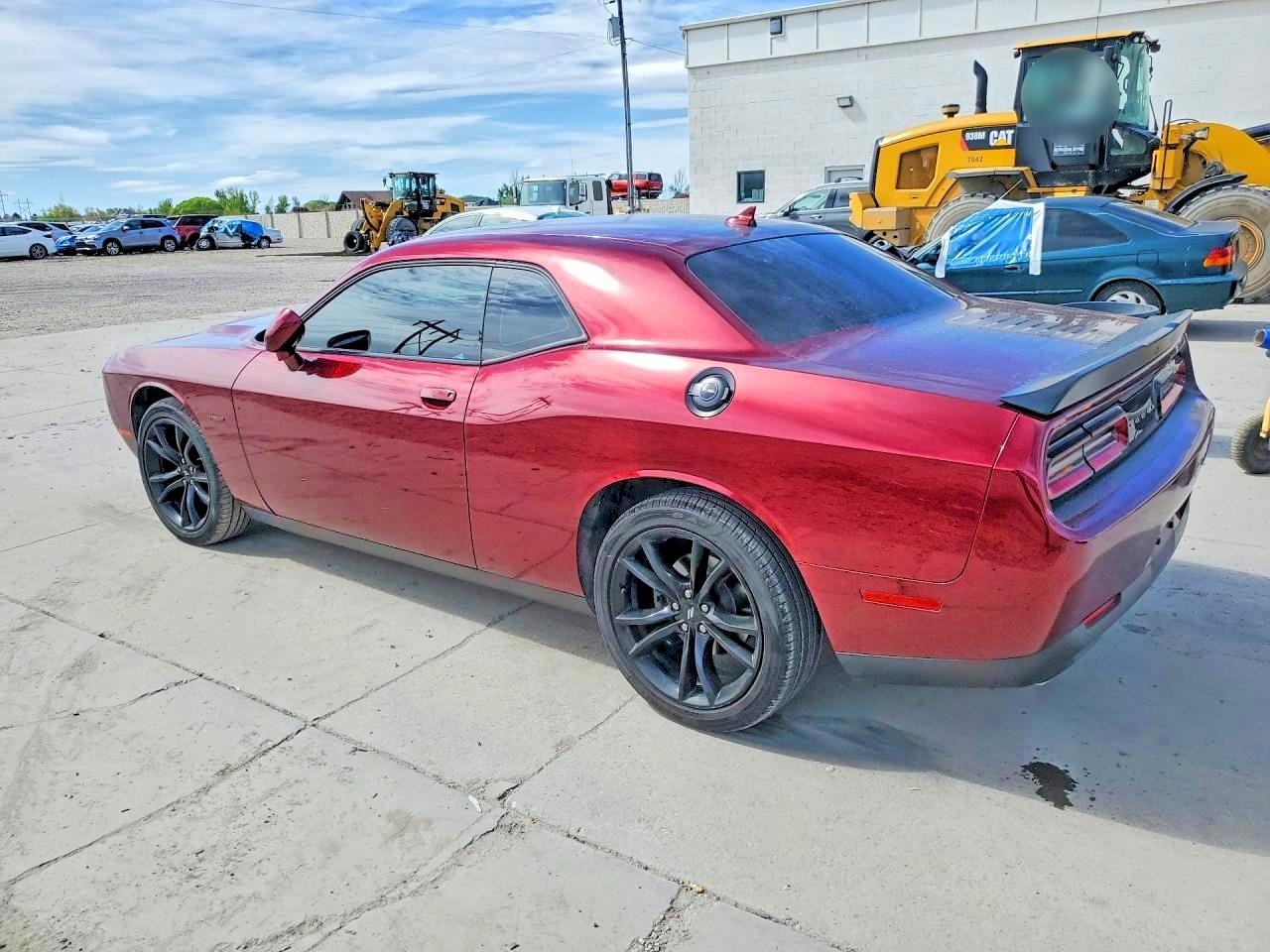 2017 Dodge Challenger R - Фото 2