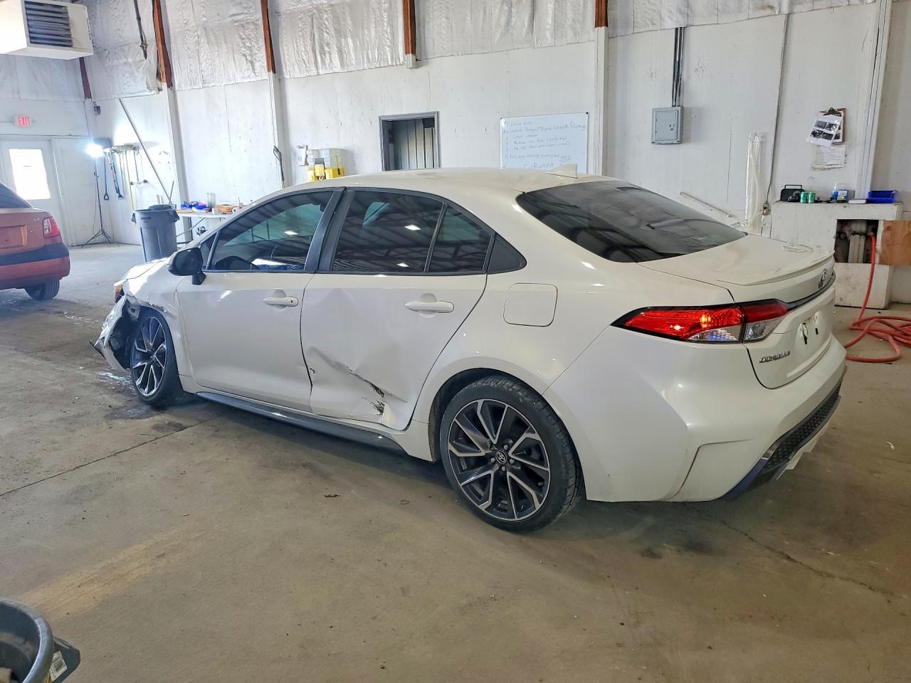 2020 Toyota Corolla Se - Фото 2