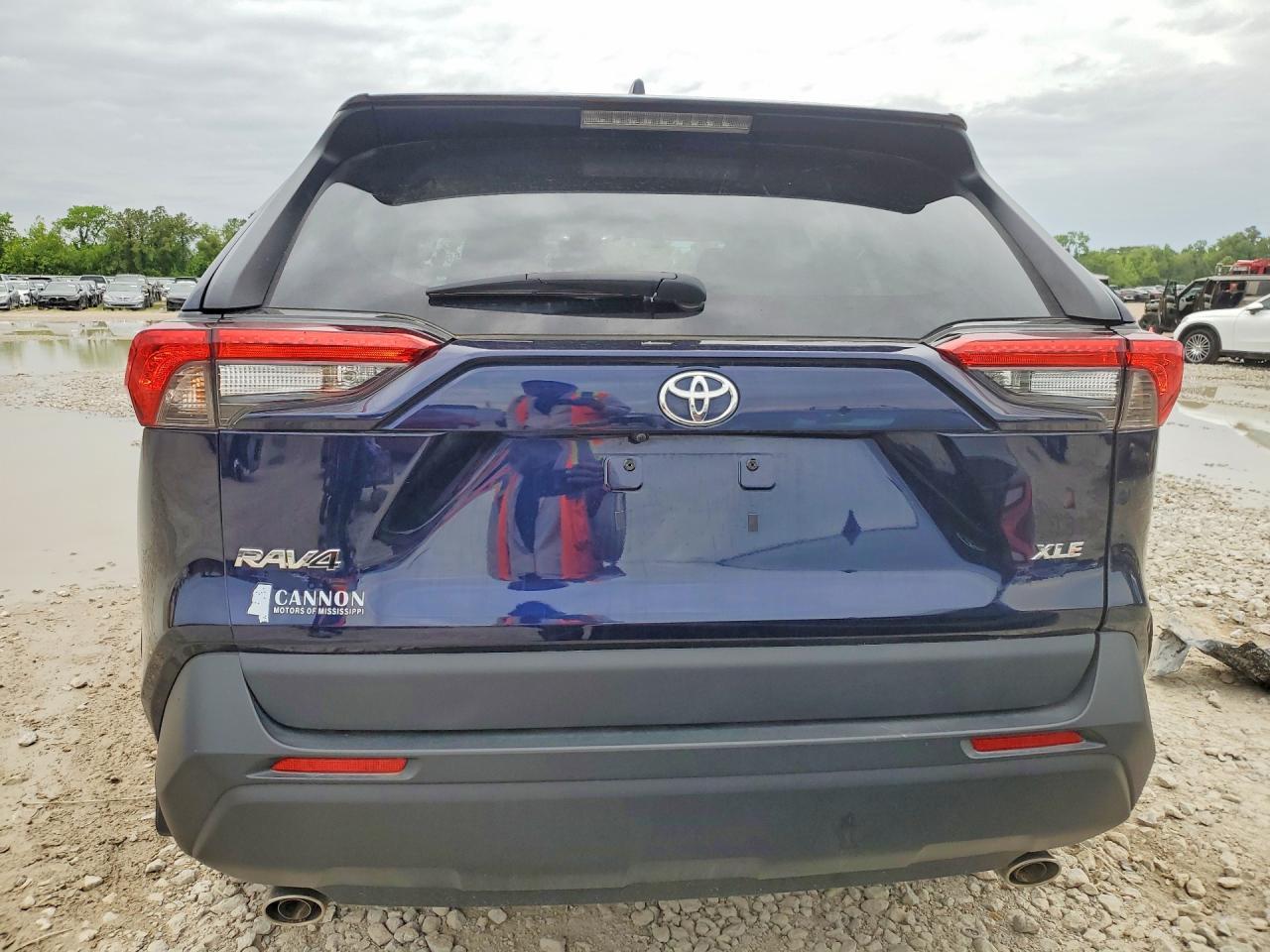 2024 Toyota Rav4 Xle - Image 6
