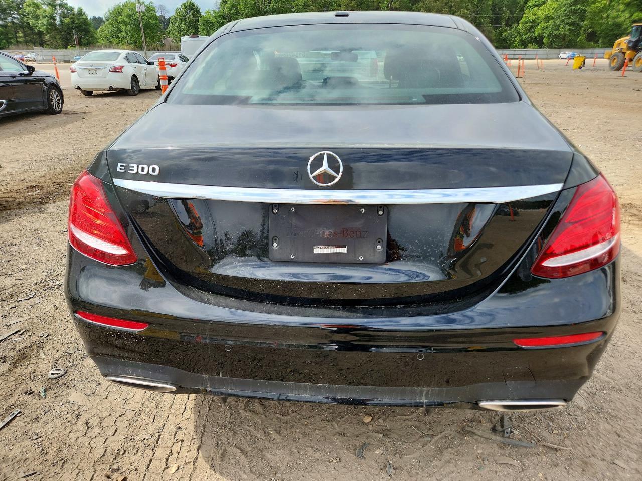 2018 Mercedes-Benz E 300 - Image 6
