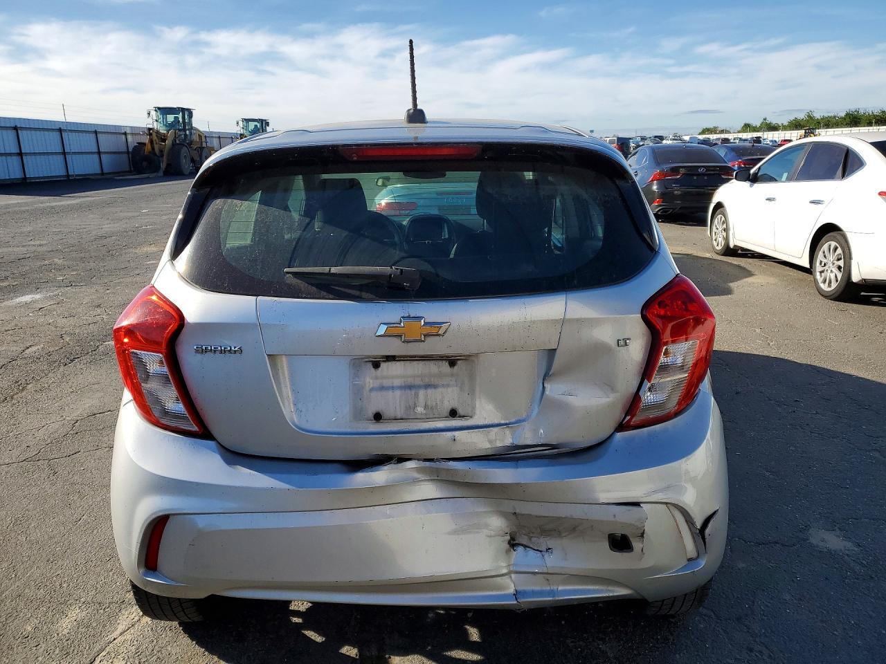 2020 Chevrolet Spark 1Lt - Фото 6