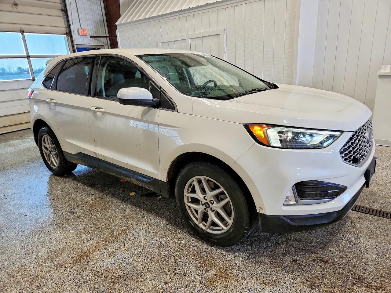 2023 Ford Edge Sel - Image 4