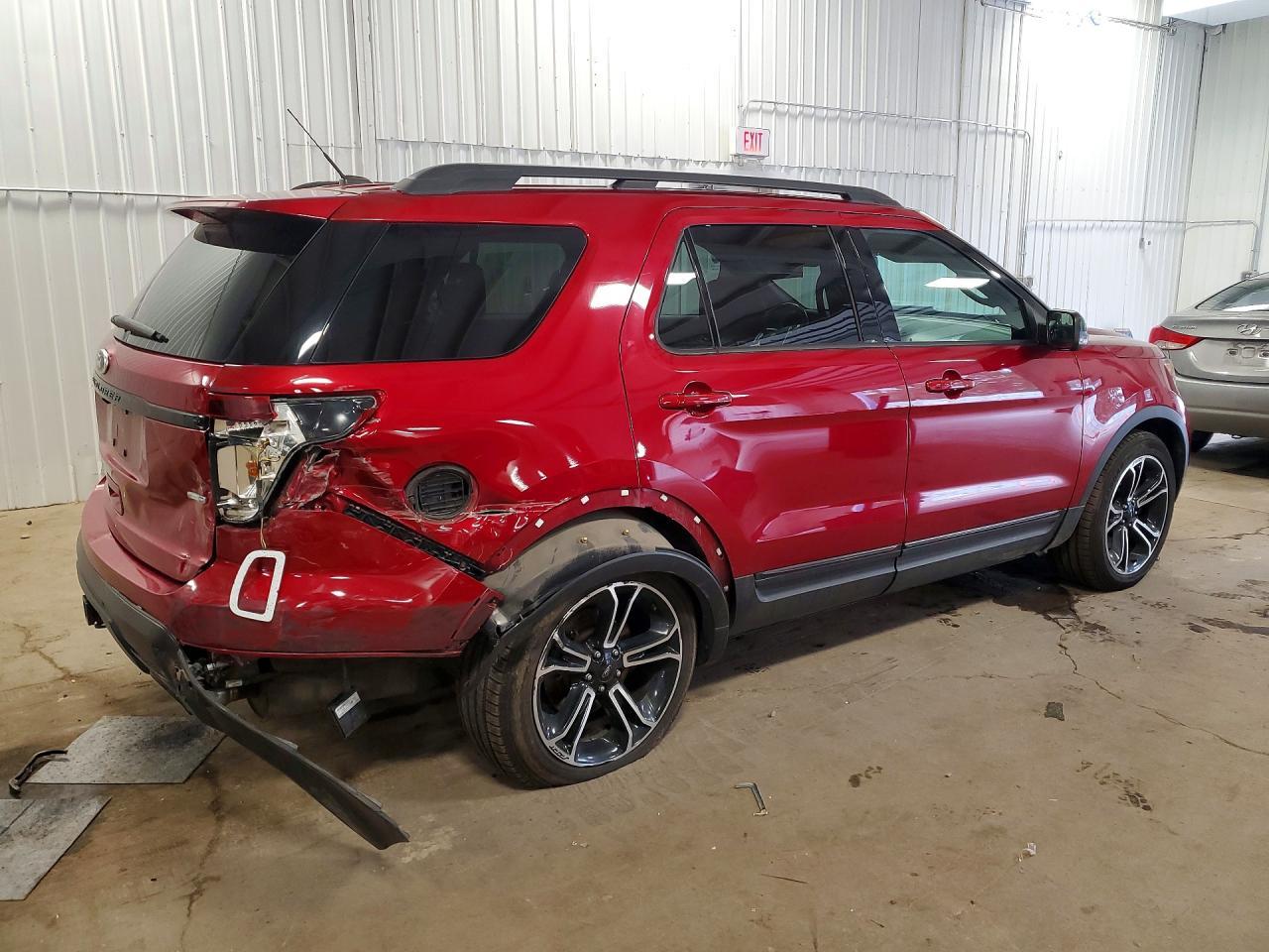 2015 Ford Explorer Sport - Фото 3