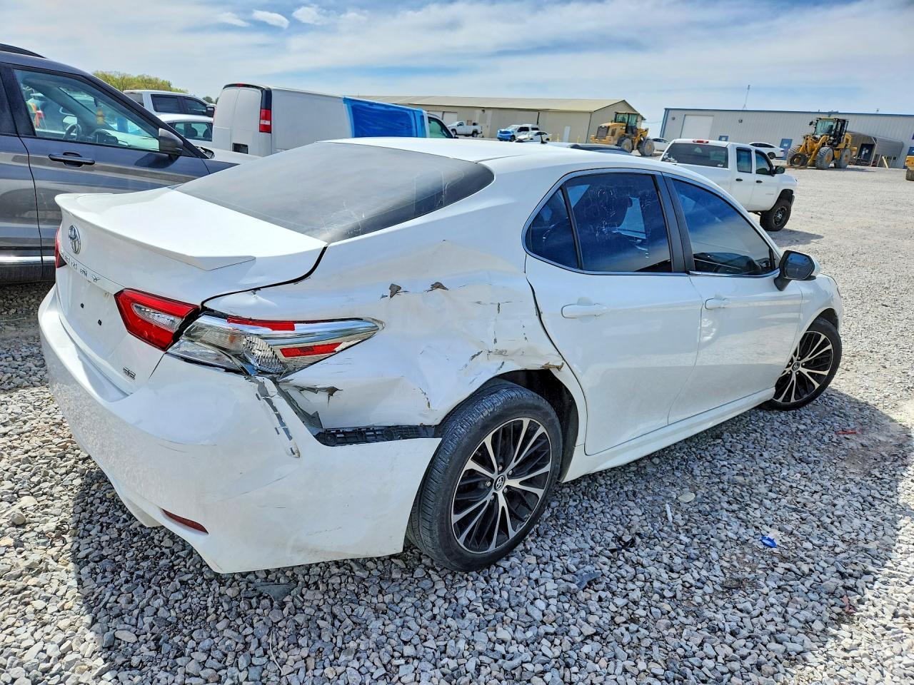2018 Toyota Camry Se - Image 3