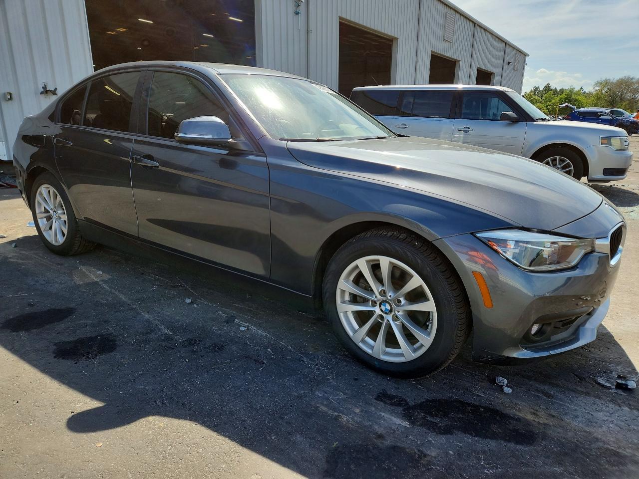2018 BMW 320 I - Image 4