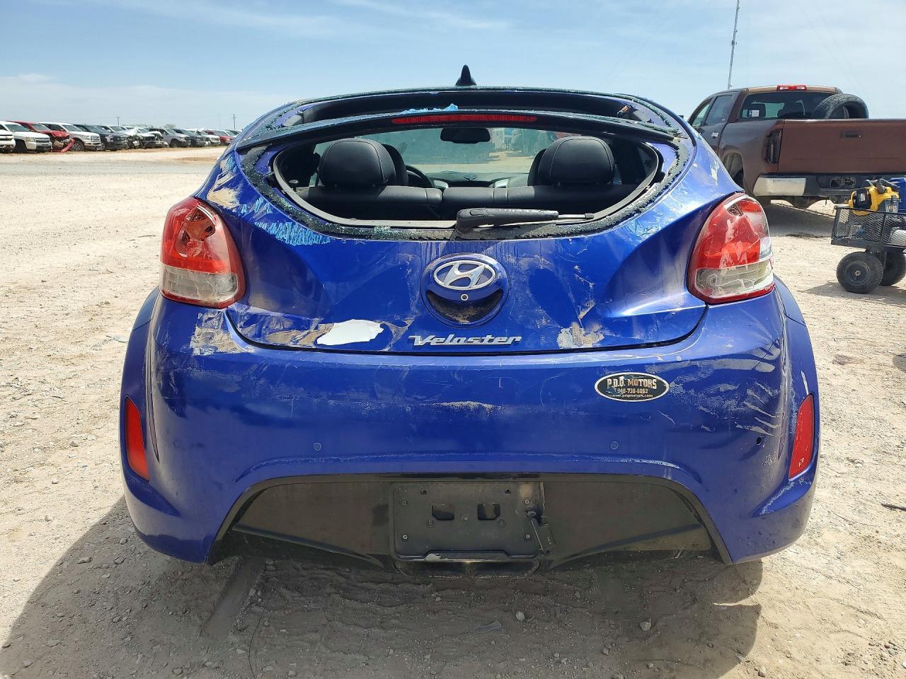 2013 Hyundai Veloster Base - Фото 6