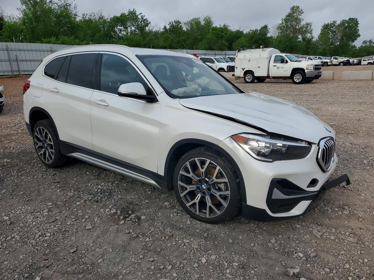 2021 BMW X1 xDrive28I - Image 4