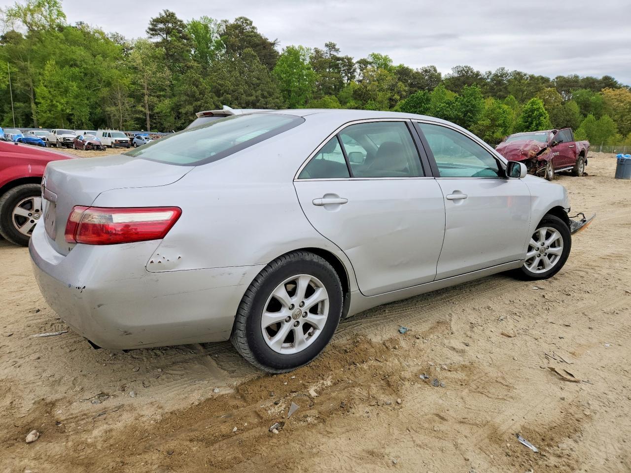 2007 Toyota Camry Le - Image 3